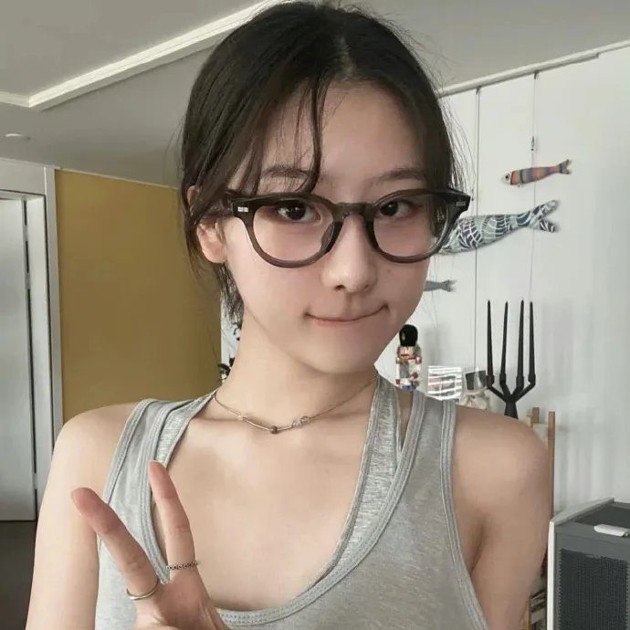 我们才不是兄弟呢